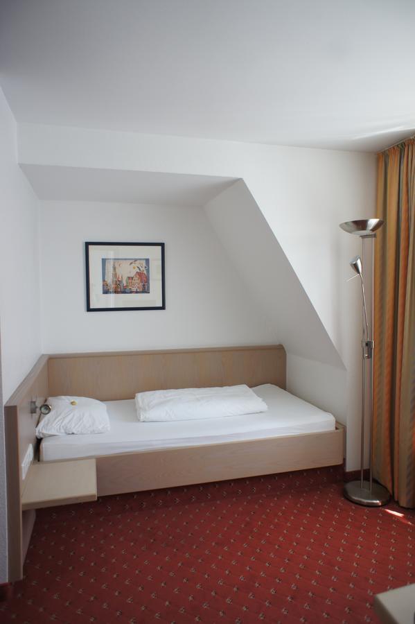 Gastehaus Andrea Bed & Breakfast Stuttgart Luaran gambar